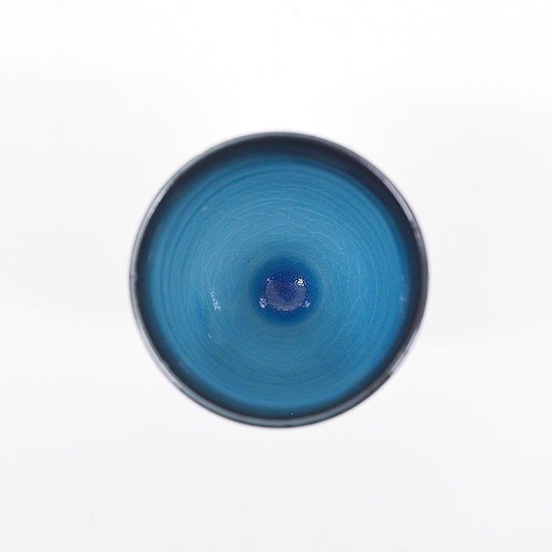 洗練されたグラデーションデザインが印象的です