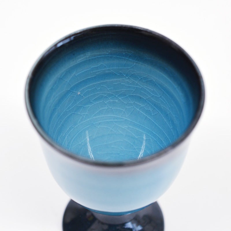 使い込むほどに味わい深い風合いへと変化していく、経年変化を楽しめます