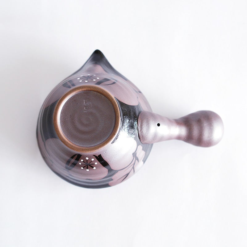 安定感のある形状です