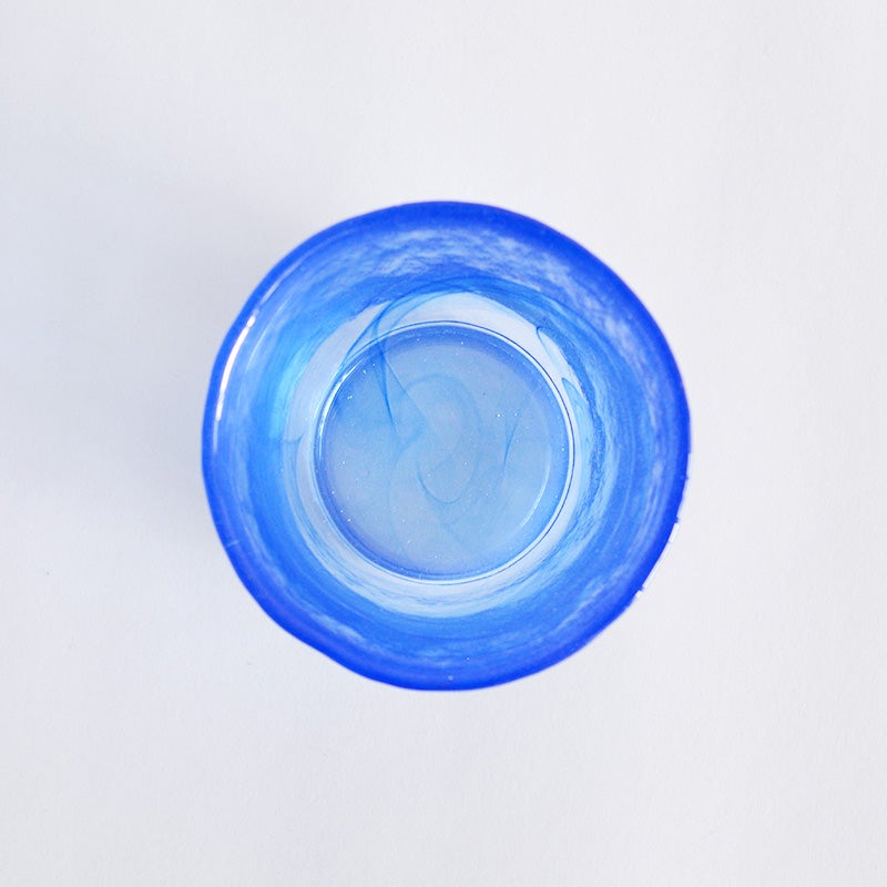 つゆの色や薬味の色彩を瑞々しく引き立てます