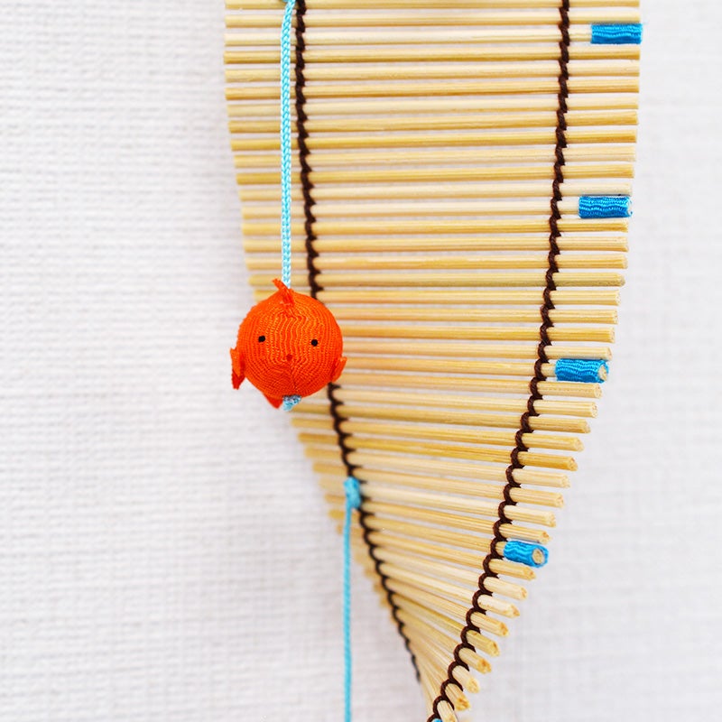 レーヨンちりめんの金魚（オレンジ）です