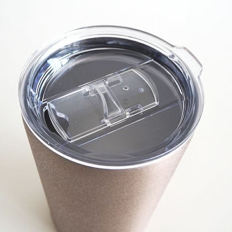 スライドして飲み口が開きます