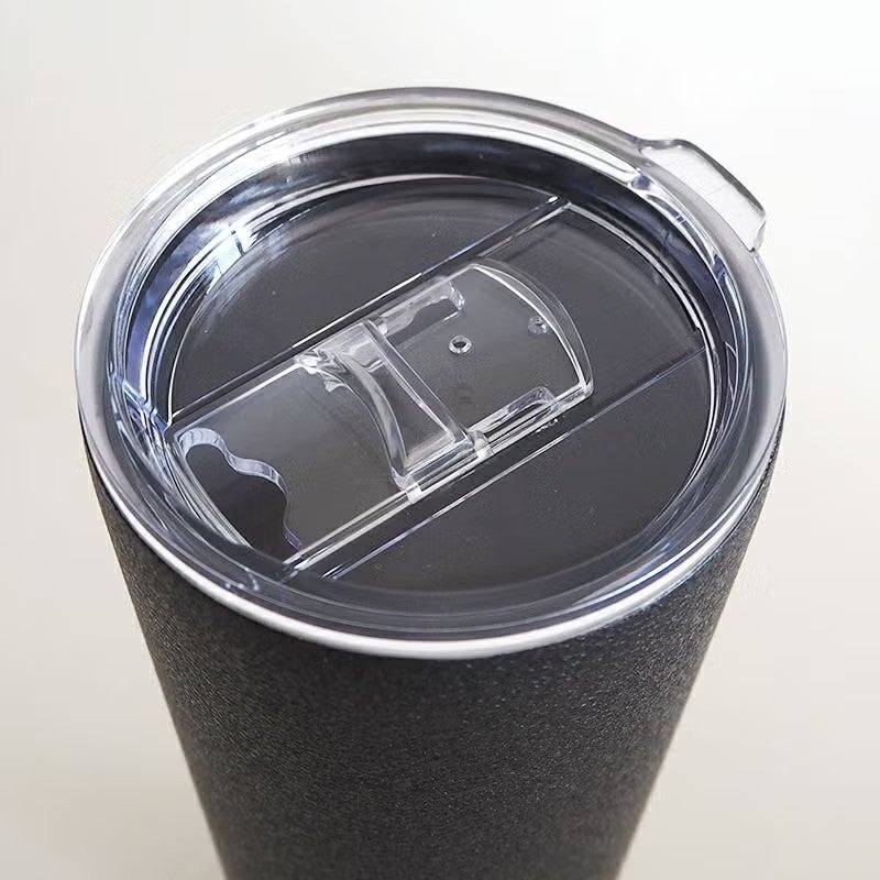 スライドして飲み口が開きます