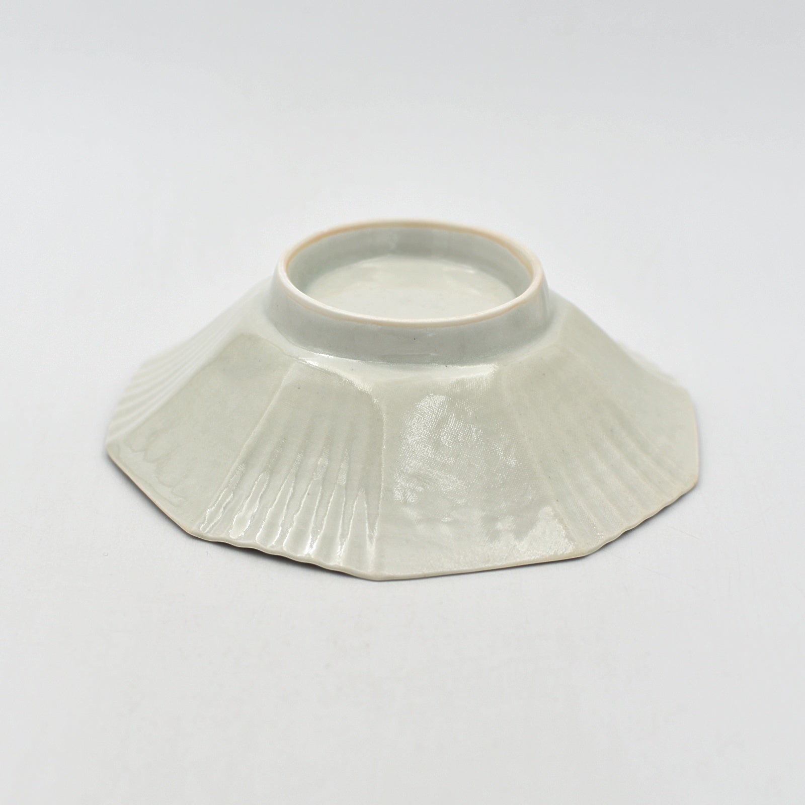 白磁陽刻十角鉢｜和食器通販｜織部 Online Store【公式】