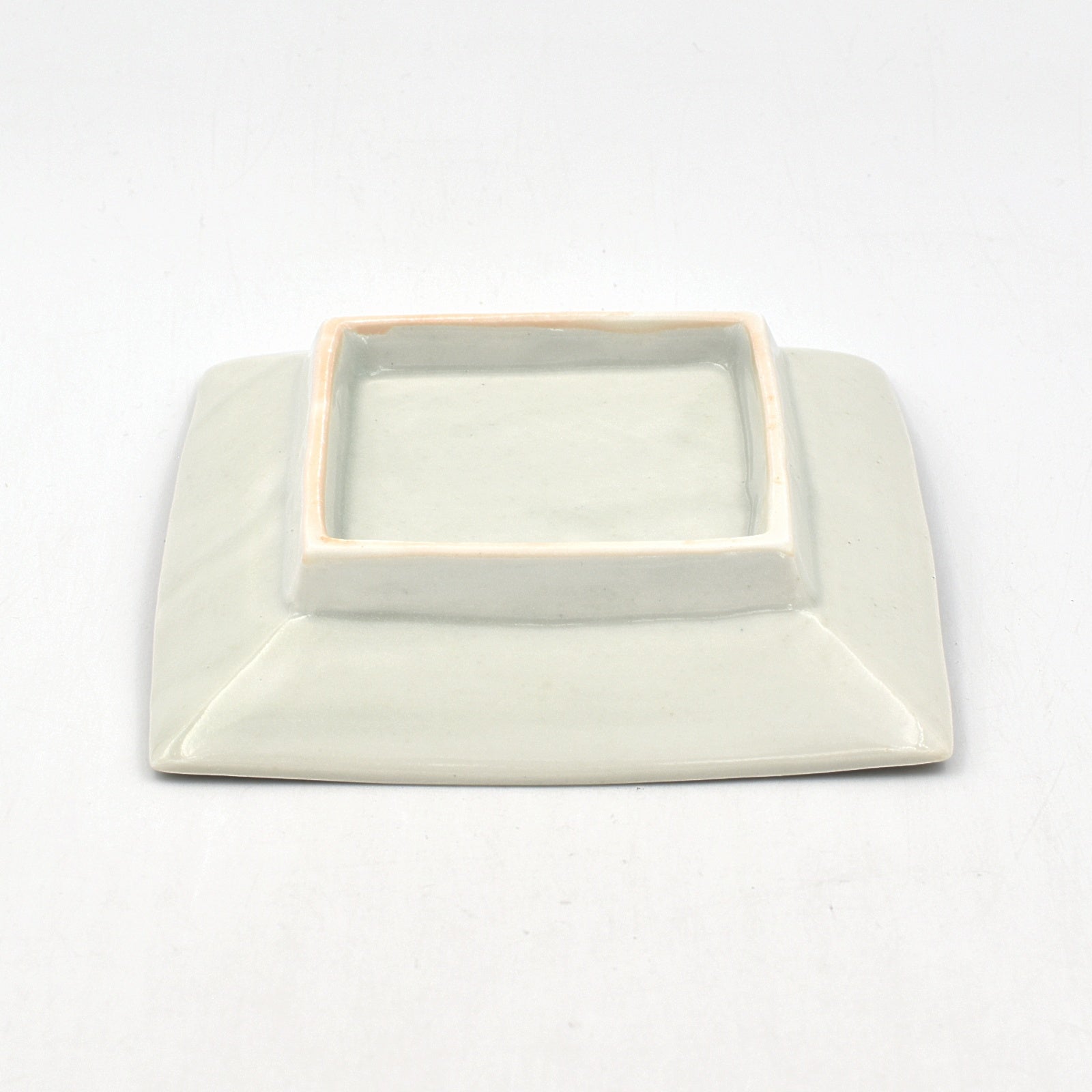白磁麒麟文四方皿｜和食器通販｜織部 Online Store【公式】