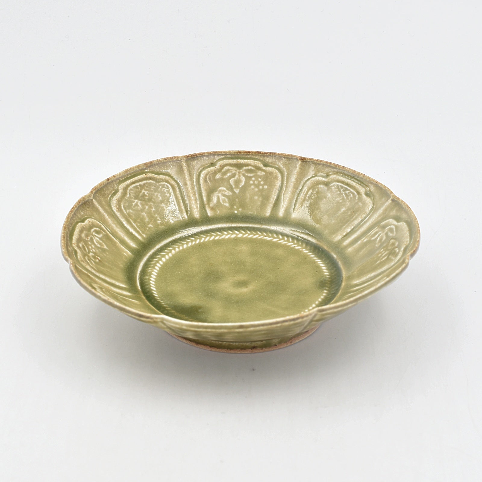 丸鉢　淡緑　直径15cm 緑青磁葡萄文鉢｜和食器通販｜織部 Online Store【公式】