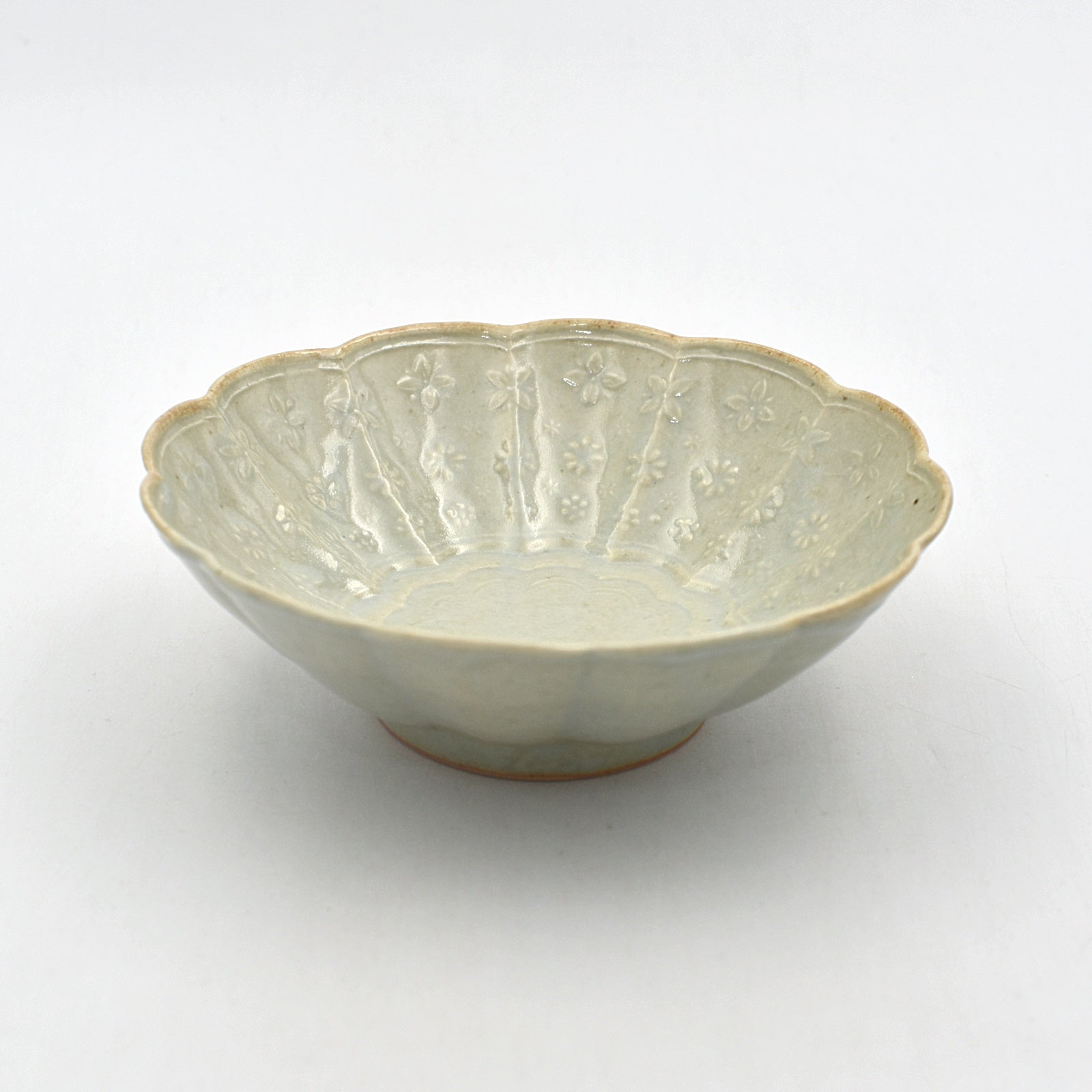 青磁花文菊鉢｜和食器通販｜織部 Online Store【公式】