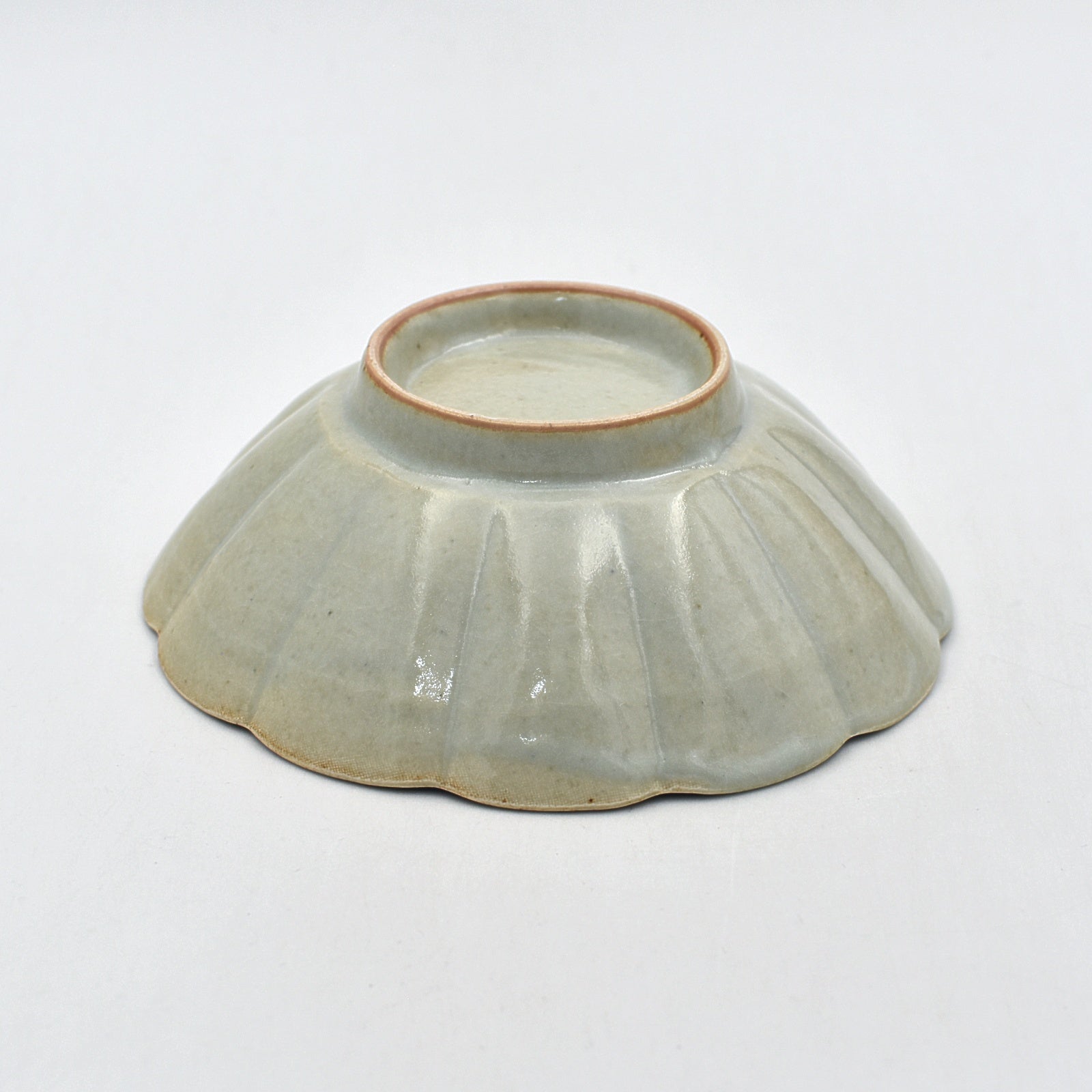 青磁花文菊鉢｜和食器通販｜織部 Online Store【公式】