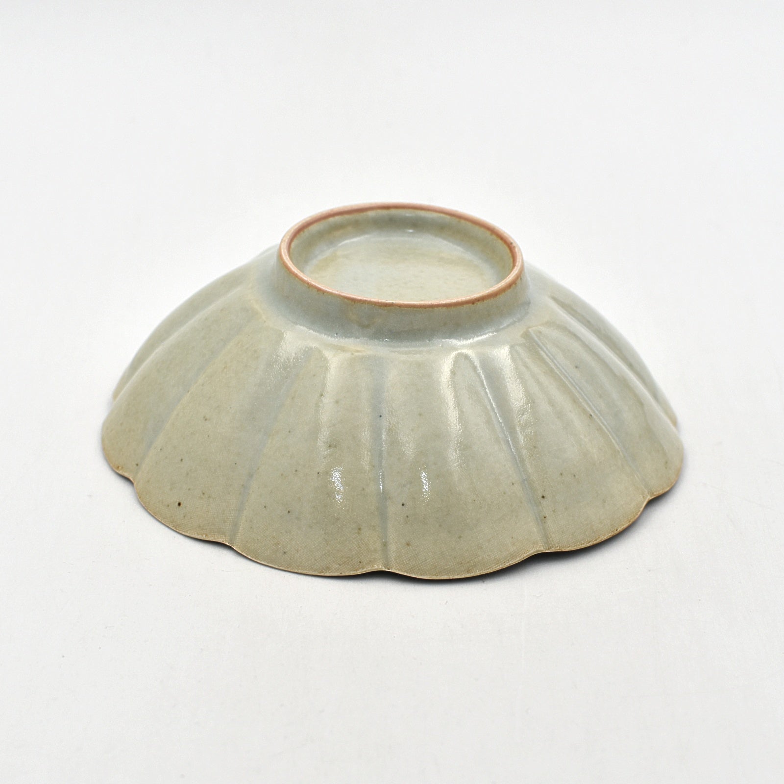 青磁花文菊鉢｜和食器通販｜織部 Online Store【公式】