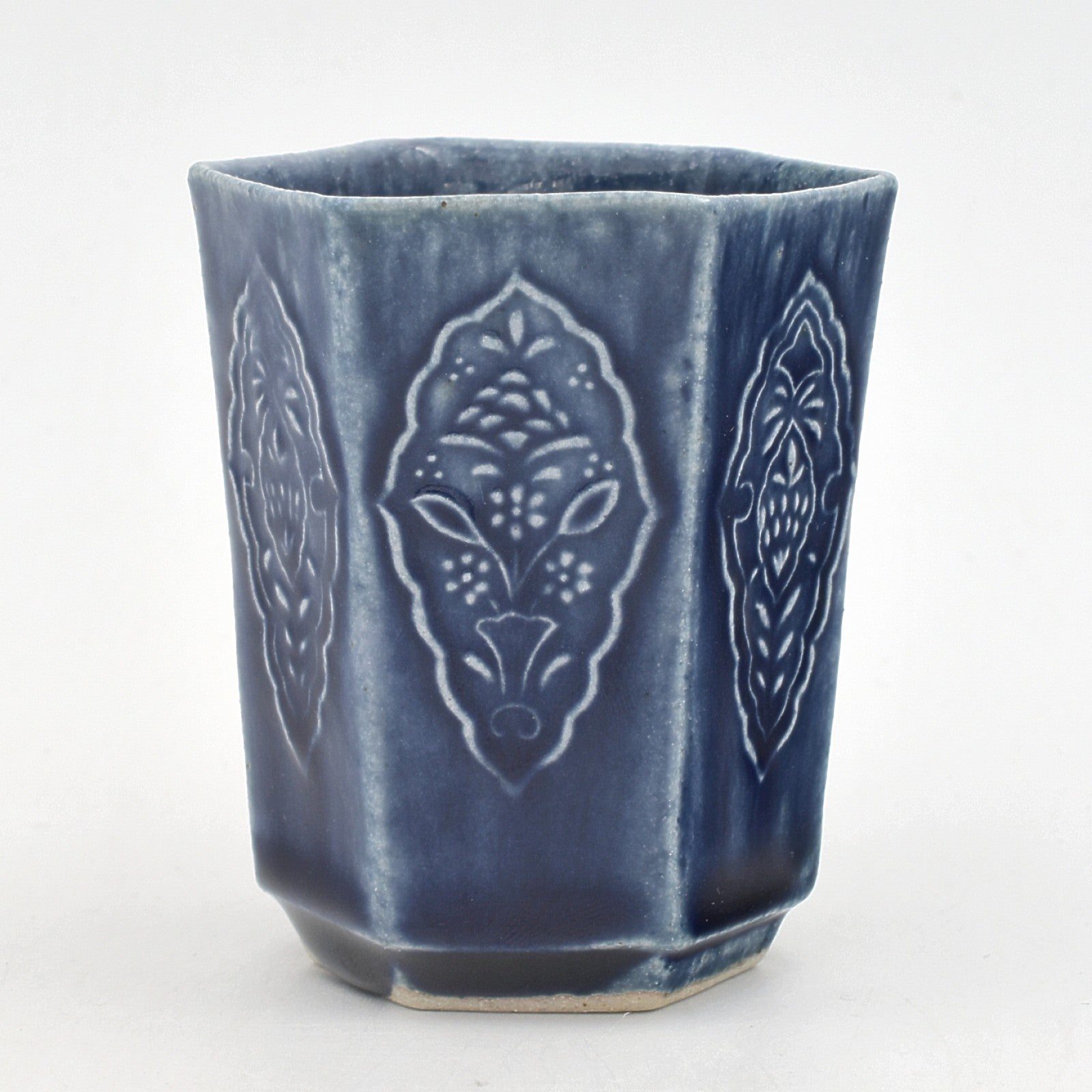 瑠璃釉陽刻六角杯｜和食器通販｜織部 Online Store【公式】