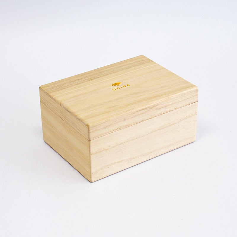 高級感ある木箱で贈り物におすすめです