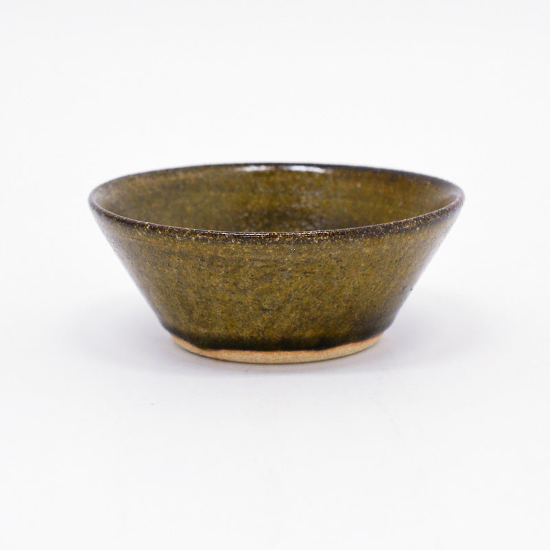 そり小鉢 渋茶｜和食器通販｜織部 Online Store【公式】