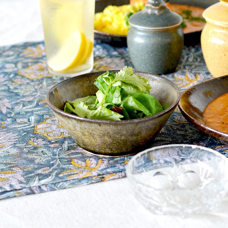 そり小鉢 渋茶｜和食器通販｜織部 Online Store【公式】