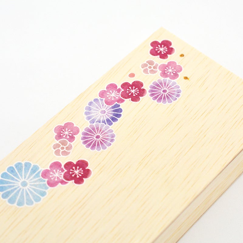 様々なお祝いに使える華やかな絵柄です