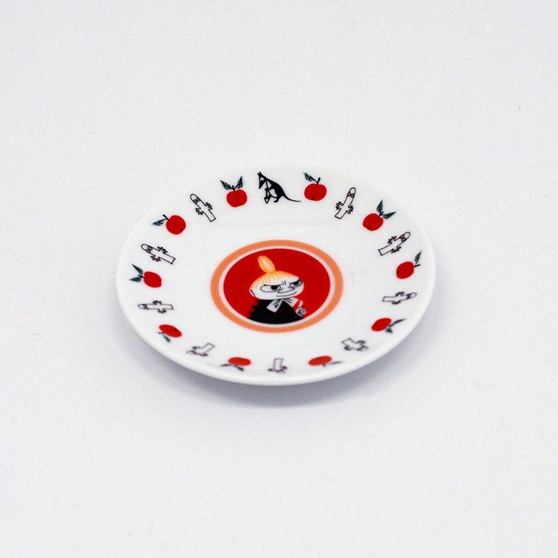 直径約9cm × 高さ1.5cmと、手のひらに収まるサイズです