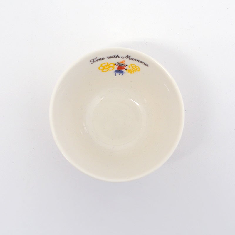 約直径10cm × 高さ6cmと、手のひらに収まりやすい大きさです