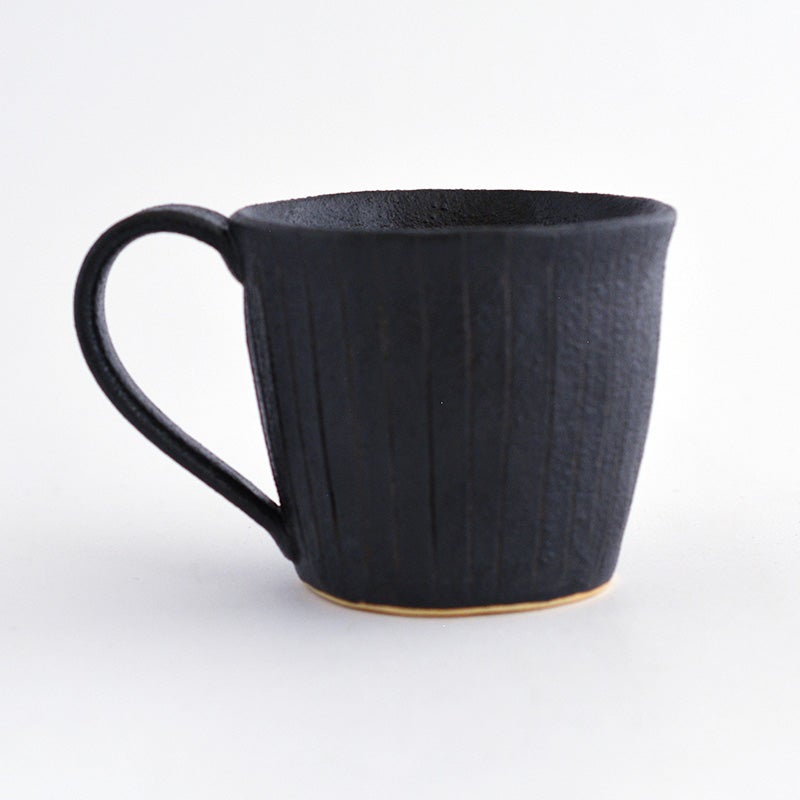 黒釉 たたら マグ 縦筋｜和食器通販｜織部 Online Store【公式】