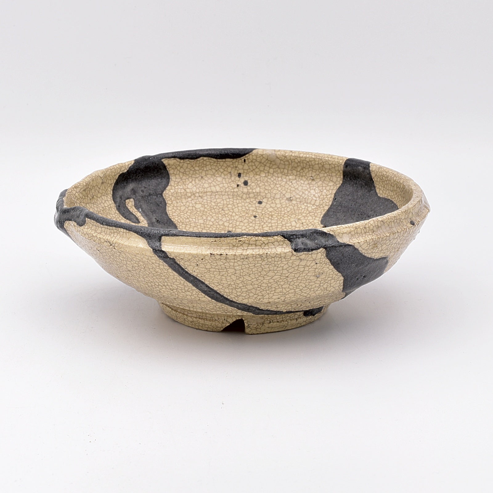 林和一　作　青織部長径鉢 黒織部貫入片口鉢｜和食器通販｜織部 Online Store【公式】